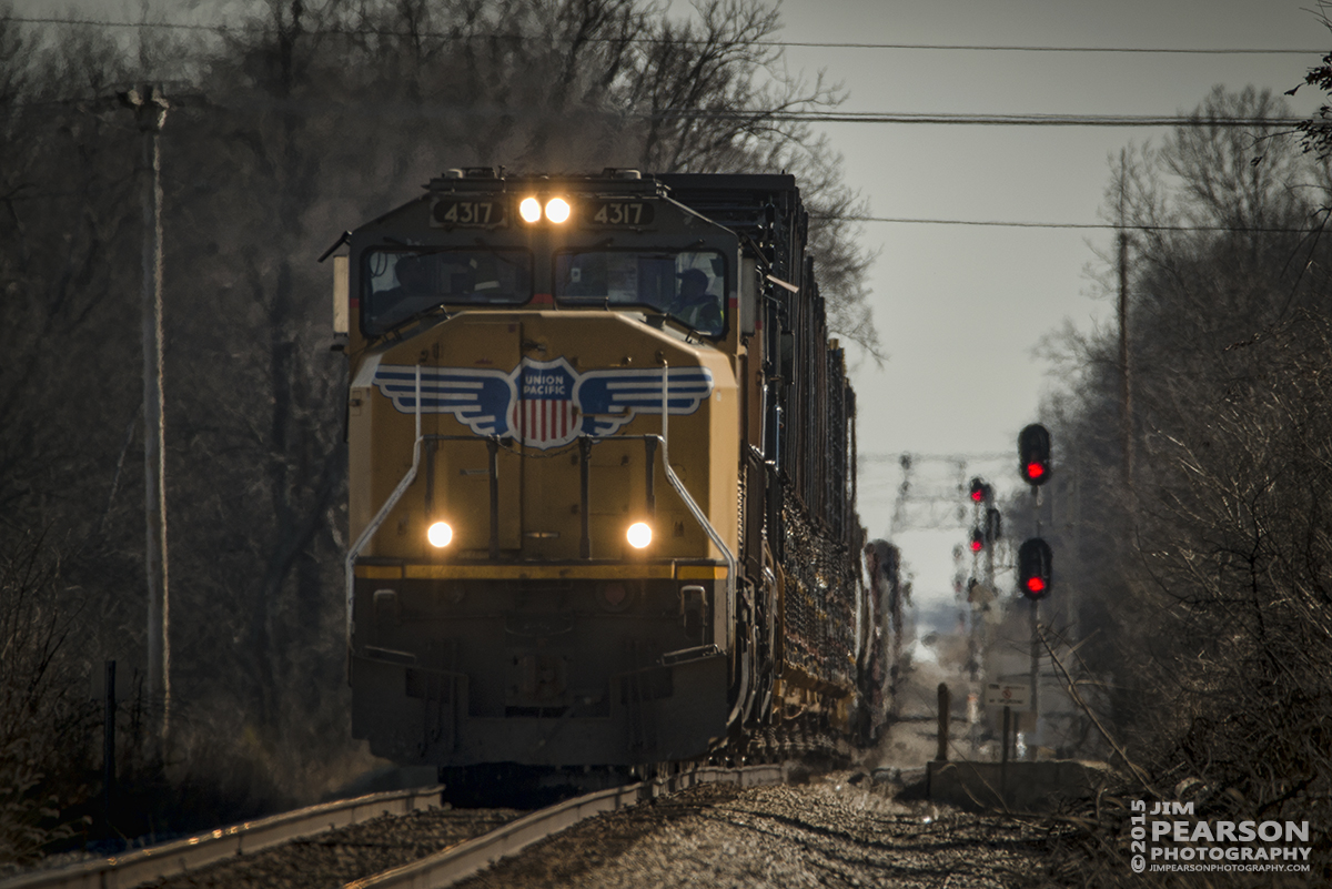 February 3, 2016 - CSX Q294-03, with Union Pacific's 4317 leading the way, heads north at the Ft. Campbell Wye at Hopkinsville, Ky, on the Henderson Subdivision. - Tech Info: 1/1250 | f/6.3 | ISO 100 | Lens: Sigma 150-600 @ 600mm with a Nikon D800 shot and processed in RAW.