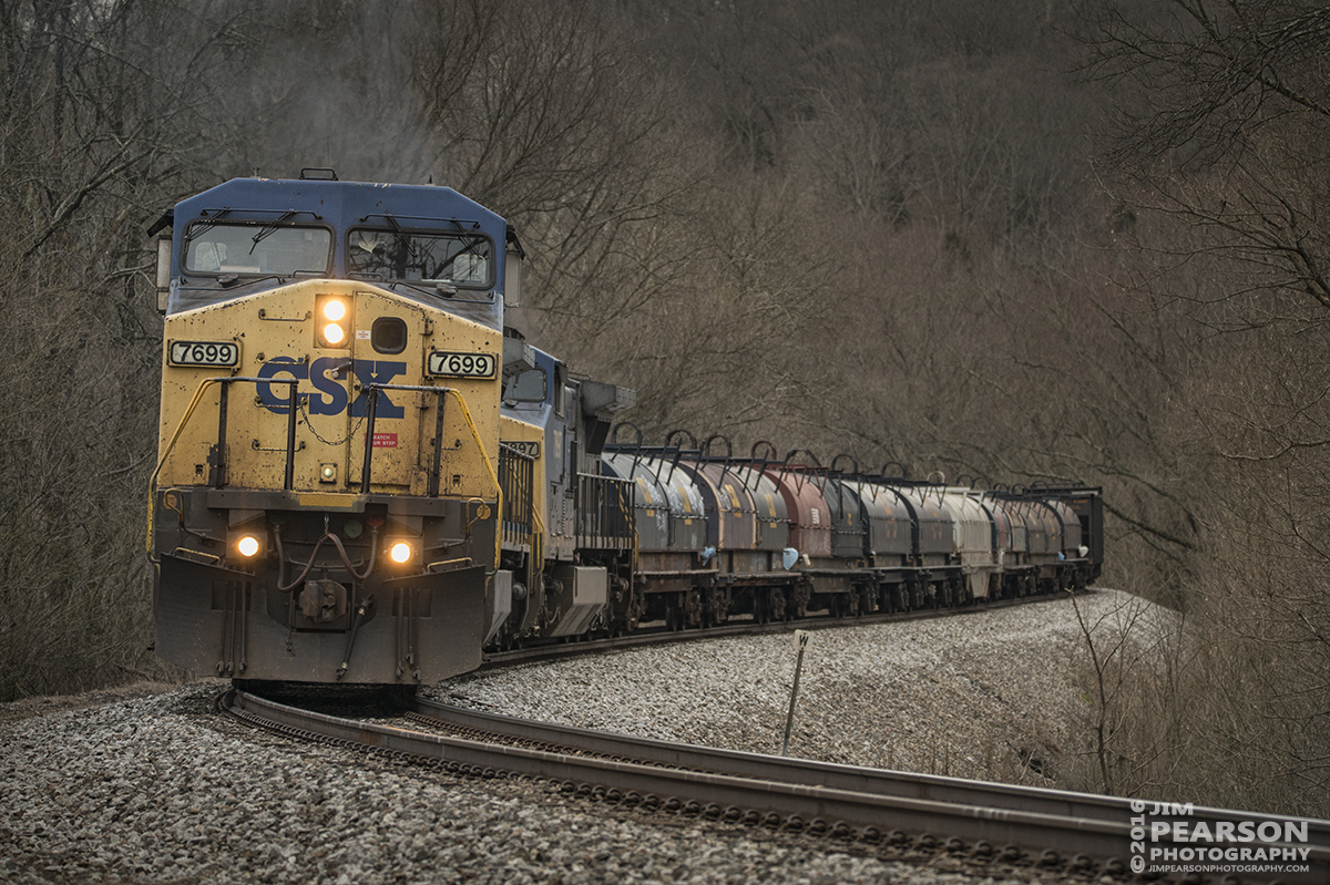 February 8, 2016 - CSX's L51 heads south on the LCL Subdivision (Louisville Cincinnati and Lexington), which is also known as The Shortline, at English, Ky. - Tech Info: 1/800 | f/5 | ISO 500 | Lens: Sigma 150-600 @ 170mm on a Nikon D800 shot and processed in RAW.