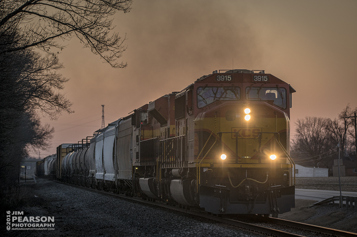 February 27, 2016 - CSX Q555 approaches Wrights Landing Road crossing in Owensboro, Ky as it heads east on the Louisville Division with Kansas City Southern 3915 in the lead and KCS 4058 trailing. - Tech Info: 1/250 | f/5.3 | ISO 250 | Lens: Sigma 150-600 @ 195mm with a Nikon D800 shot and processed in RAW.