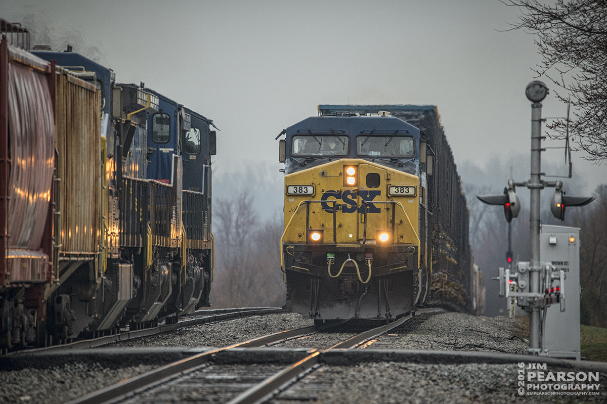 March 9, 2016 - The engineer of CSX southbound Q647 gives a wave to the crew on northbound CSX 294-05 as they pass each other at Crofton, Ky on the Henderson Subdivision. - Tech Info: 1/1000 | f/6.3 | ISO 1800 | Lens: Sigma 150-600 @ 600mm on a Nikon D800 shot and processed in RAW.