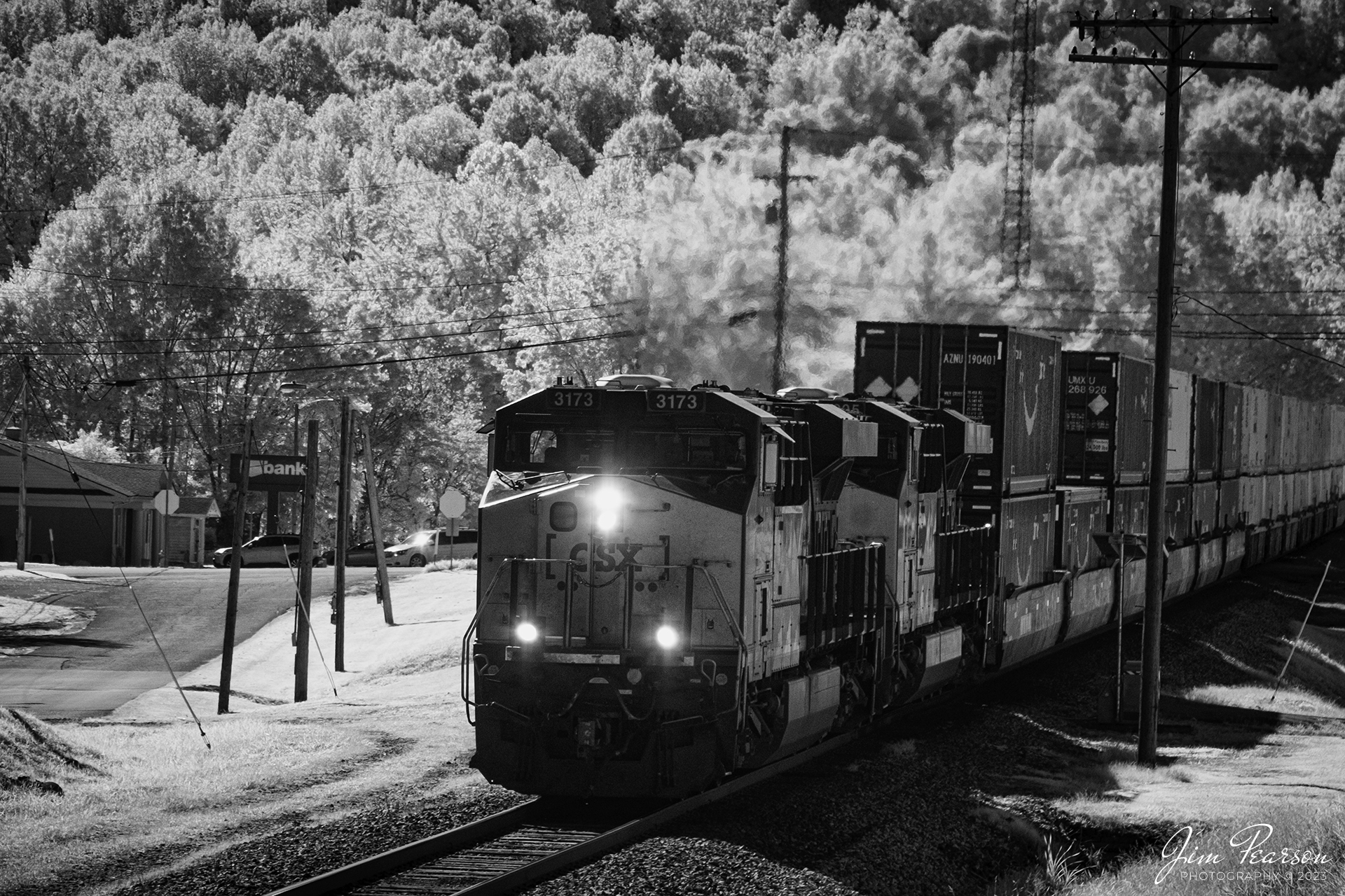 In This Weeks Saturday Infrared Photo We Find Csxt Leading Hot