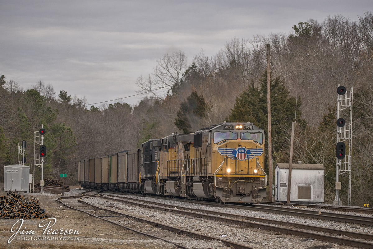 February 2, 2019 - Union Pacific 4091 heads up Paducah and Louisville Railway WYX1 (Z4091) as it pulls away from  Grand Rivers, Ky, after completing a crew change, with a loaded train of coke bound for Calvert City Terminal. - #jimstrainphotos #kentuckyrailroads #trains #nikond800 #railroad #railroads #train #railways #railway #pal #palrailway #paducahandlouisvillerailway