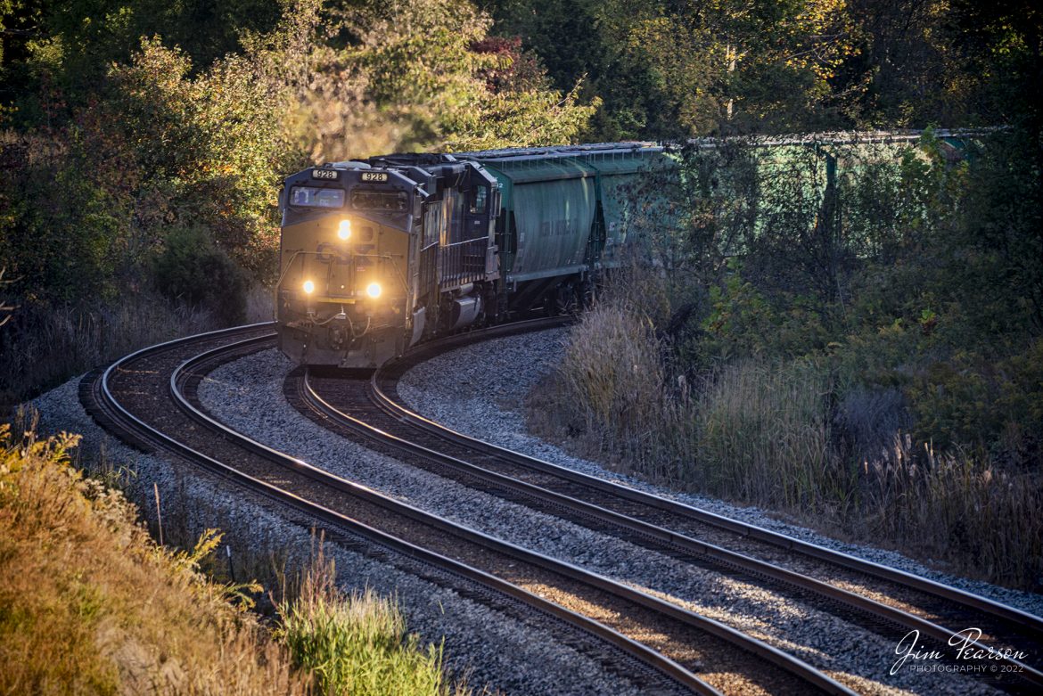 CSXT 928 leads M513 as it navigates the S curve at Nortonville, Kentucky, during the golden hour, as they head south on the Henderson Subdivision on October 14th, 2022.

Tech Info: Nikon D800, RAW, Sigma 150-600 @ 340mm, f/5.6, 1/400, ISO 450.

#trainphotography #railroadphotography #trains #railways #jimpearsonphotography #trainphotographer #railroadphotographer #jimpearsonphotography