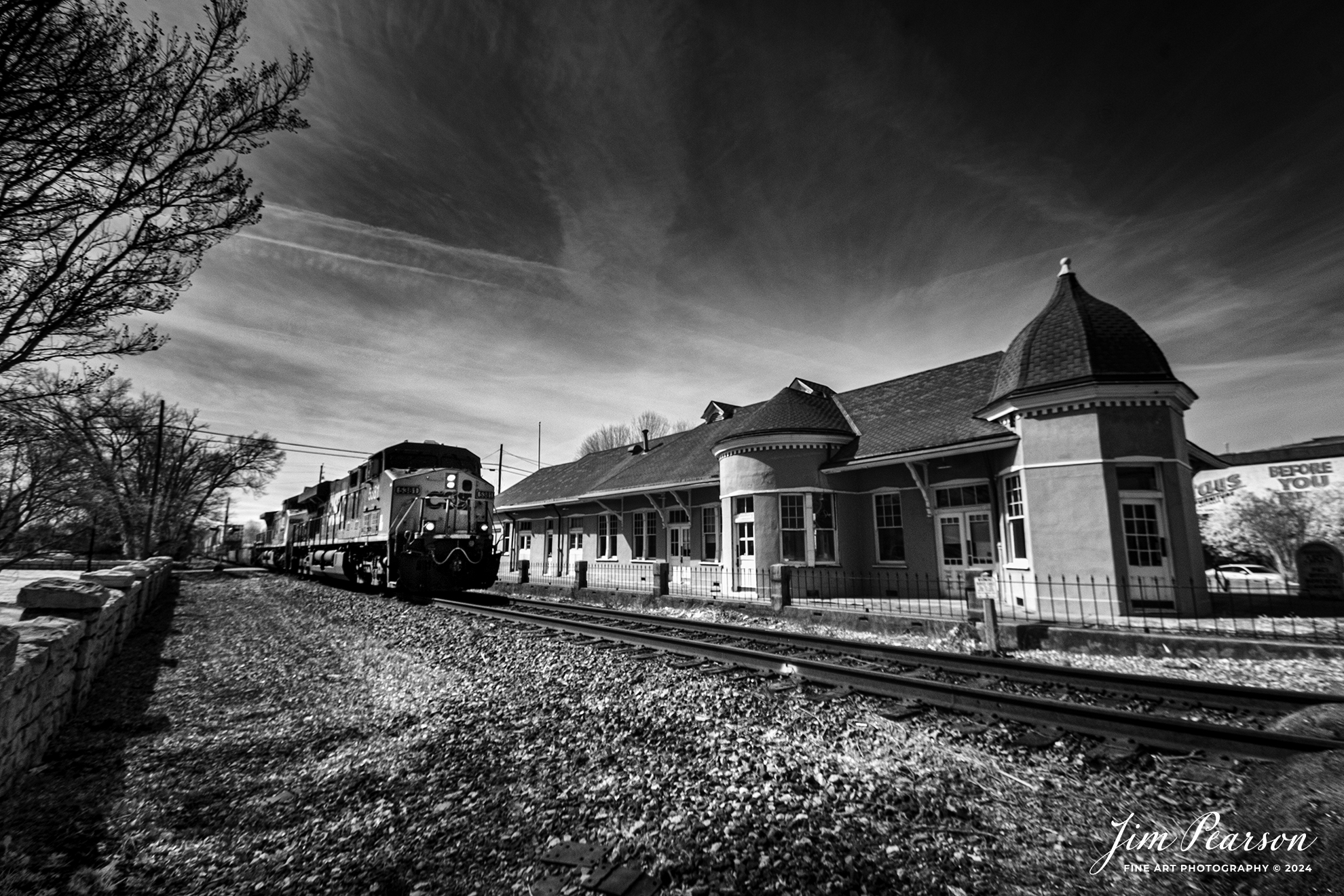 Saturday Infrared Photo, CSXT 5351 leads intermodal train I128 ...