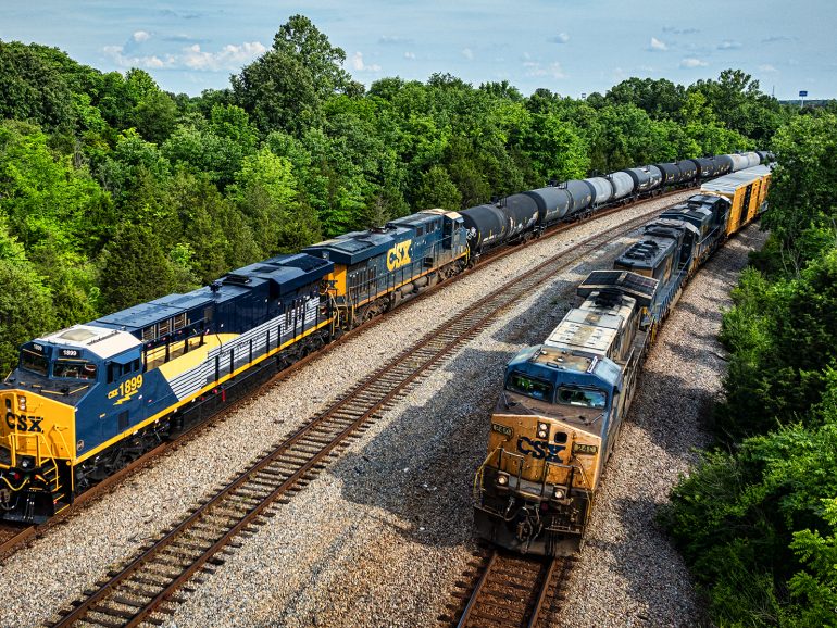 CSX M502 waits at Arklow in Madisonville, Ky with CSX Pere Marquette ...