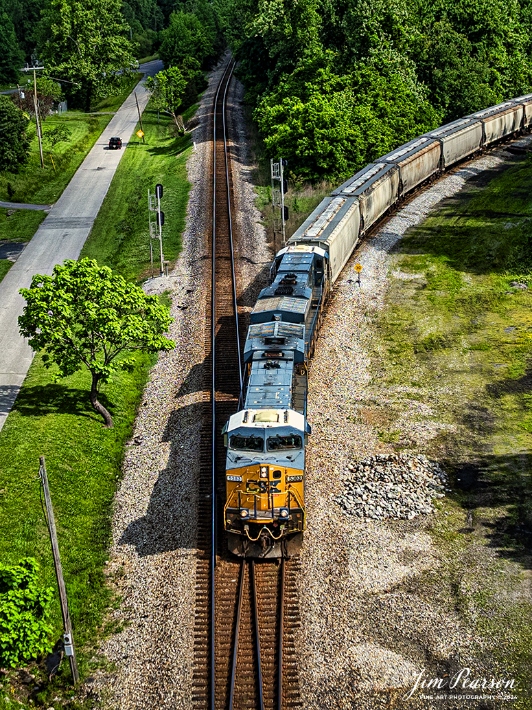 CSX local 391 comes off the cutoff onto the Henderson Main, at Mortons Junction at Mortons Gap, Ky, as it makes the return trip to Casky Yard in Hopkinsville, Kentucky on May11th, 2024 after working on drop off and pickups at CSX Atkinson Yard in Madisonville, Ky.

Tech Info: DJI Mavic 3 Classic Drone, RAW, 22mm, f/2.8, 1/1600, ISO 120.

#trainphotography #railroadphotography #trains #railways #trainphotographer #railroadphotographer #jimpearsonphotography #CSXT #KentuckyTrains