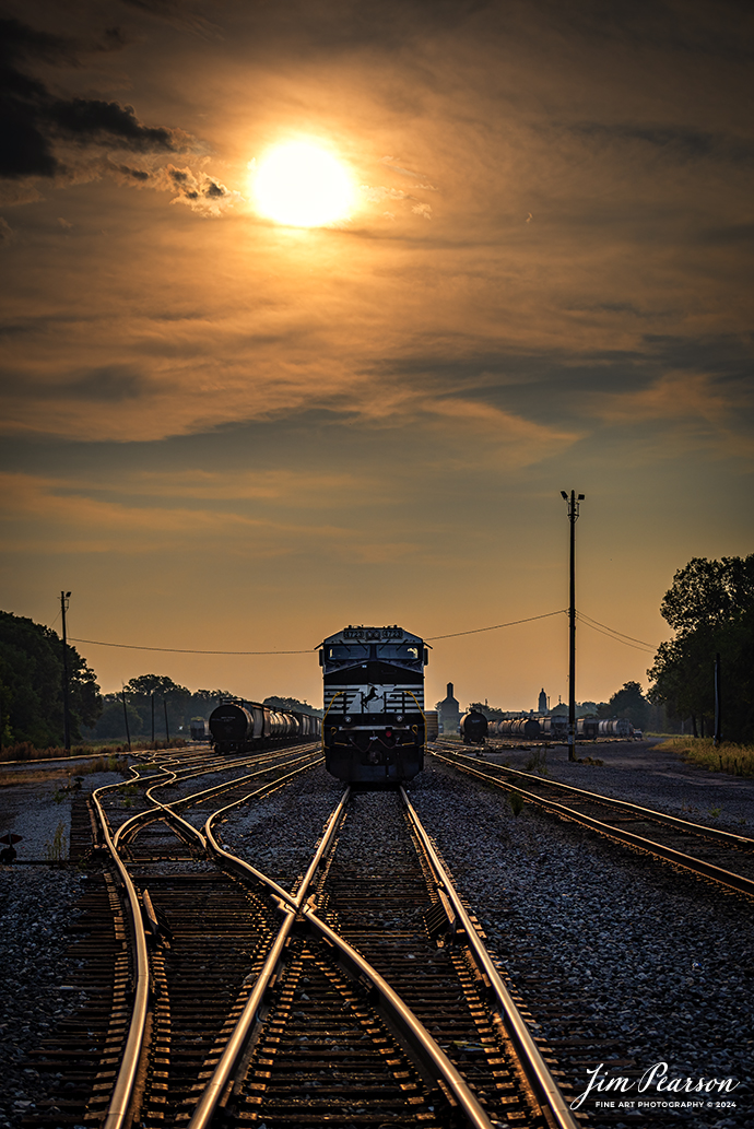 Norfolk Southern 4723 heads up a westbound freight as it sits in the yard at Frankfort, Indiana on August 30th, 2024, as the sun begins to rise in the east as it waits for a crew to take it west on the NS Frankfort Branch.

Tech Info: Nikon D810, RAW, Nikon 24-70 @ 70mm, f/5, 1/1600, ISO 64.

#trainphotography #railroadphotography #trains #railways #trainphotographer #railroadphotographer #jimpearsonphotography #NorfolkSouthern #IndianaRailroads