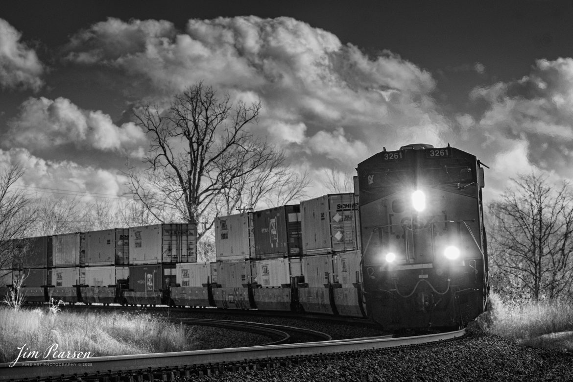 In this week’s Saturday Infrared Photo, CSXT 3261 leads intermodal train, I128, around the curve at the north end of Kelly, Kentucky, on the Henderson Subdivision as they head north on March 3rd, 2024.

Tech Info: Fuji XT-1, RAW, Converted to 720nm B&W IR, Nikon 70-300 @ 110mm, f/5.6, 1/320, ISO 400.

#trainphotography #railroadphotography #trains #railways #jimpearsonphotography #infraredtrainphotography #infraredphotography #trainphotographer #railroadphotographer #csxrailroad #infraredphotography #trending